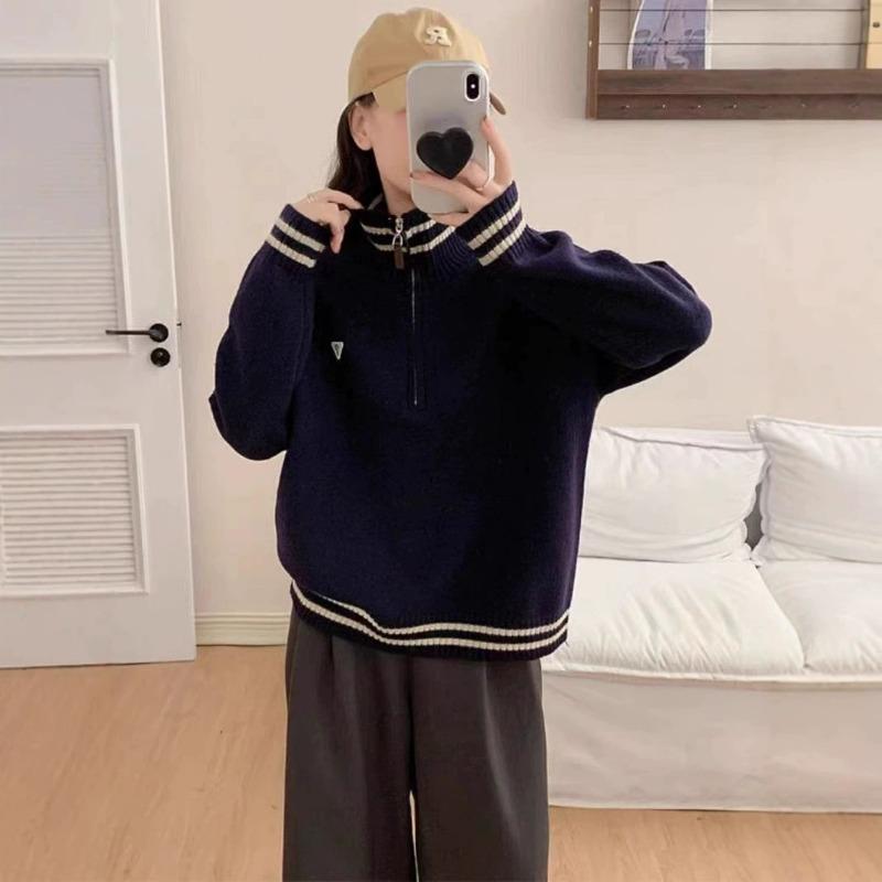 

Женский вязаный свитер в стиле колледжа, контрастной расцветки в полоску, с лацканами и полузастежкой-молнией, осенне-зимний, в ленивом стиле. One size чёрный