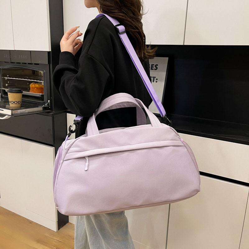 International Casual Travel Bag: Lightweight, Large Capacity, Handheld, with Wet/Dry Separation for Yoga, Swimming, and Fitness.
