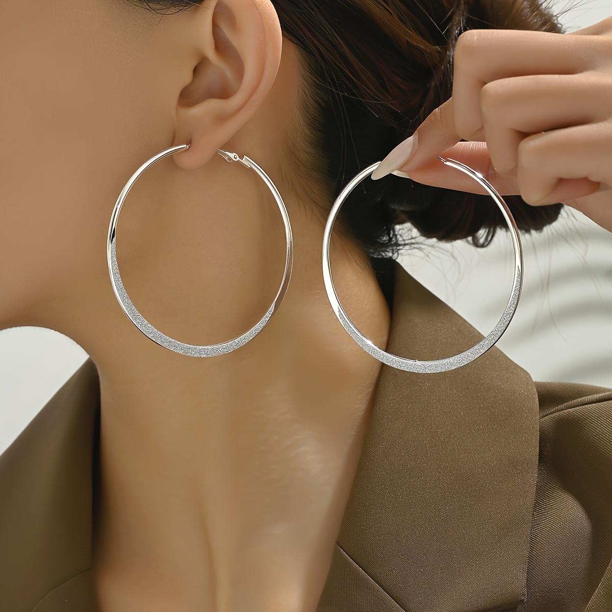 

Преувеличенные полые железные круглые серьги-кольца с инкрустацией из пайеток, элегантный сексуальный стиль для женщин, серьги для вечеринок one size золотистый