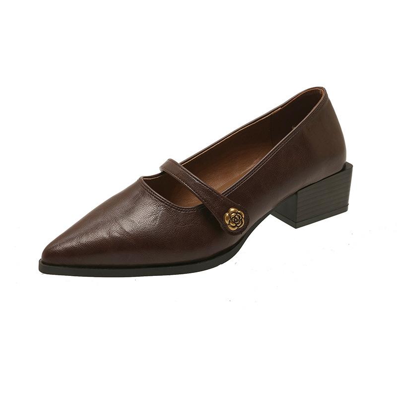 

Korean version of pointed thick heel one-pedal high heels women s 2025 spring new late evening commuter versatile shallow mouth single shoes 40