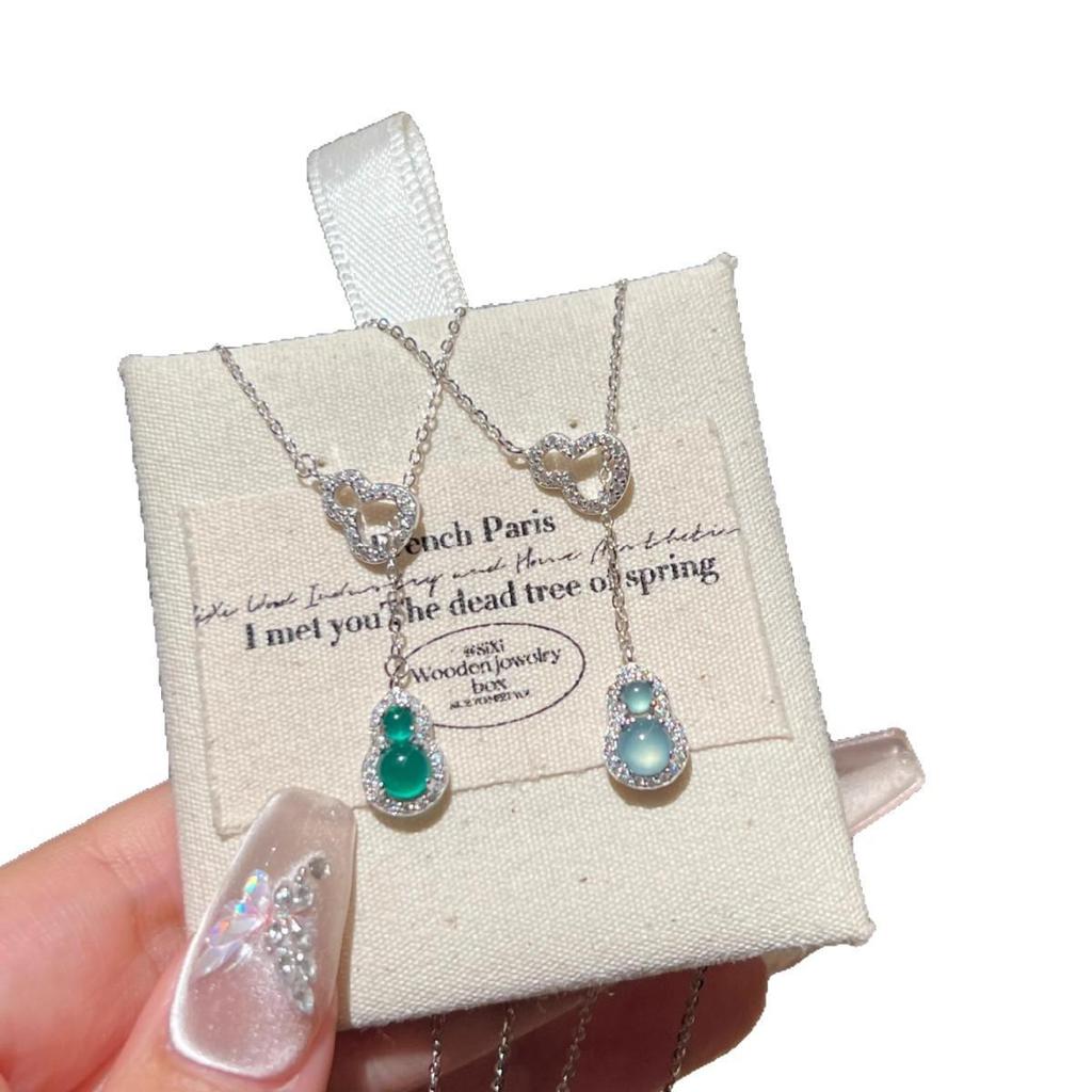 Double Gourd Necklace: Women's Elegant Chinese Style Titanium Steel Clavicle Chain