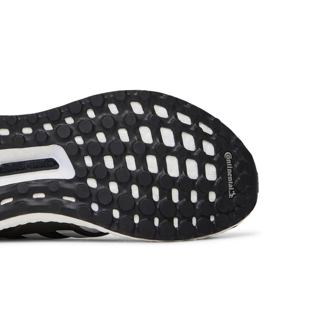 adidas Womens UltraBoost DNA 'Räsymatto Dot' (women's Sizes) Core Black / Cloud White / Core Black Running Shoes GZ8686