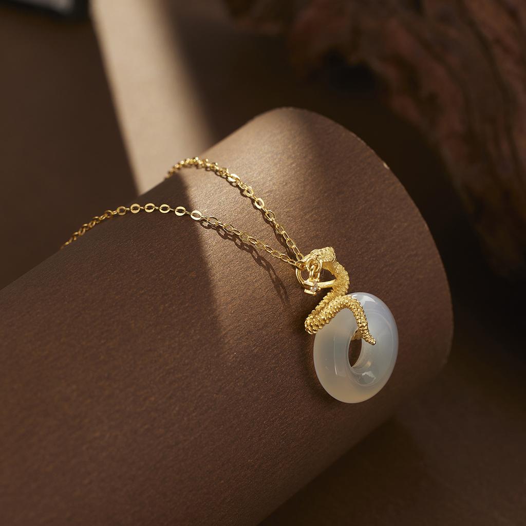 S925 Sterlingsilber Natürlicher Hoch Eis Chalcedon Schlange Sicherheitsverschluss Halskette Donut Anhänger Schlüsselbeinkette Mode