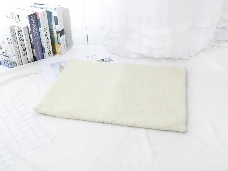 Winter Warm Lamb Wool Dog Bed, Pet Bed Mat, Cat Cotton Bed, Self Heating Cat and Dog Blanket, Pet Supplies