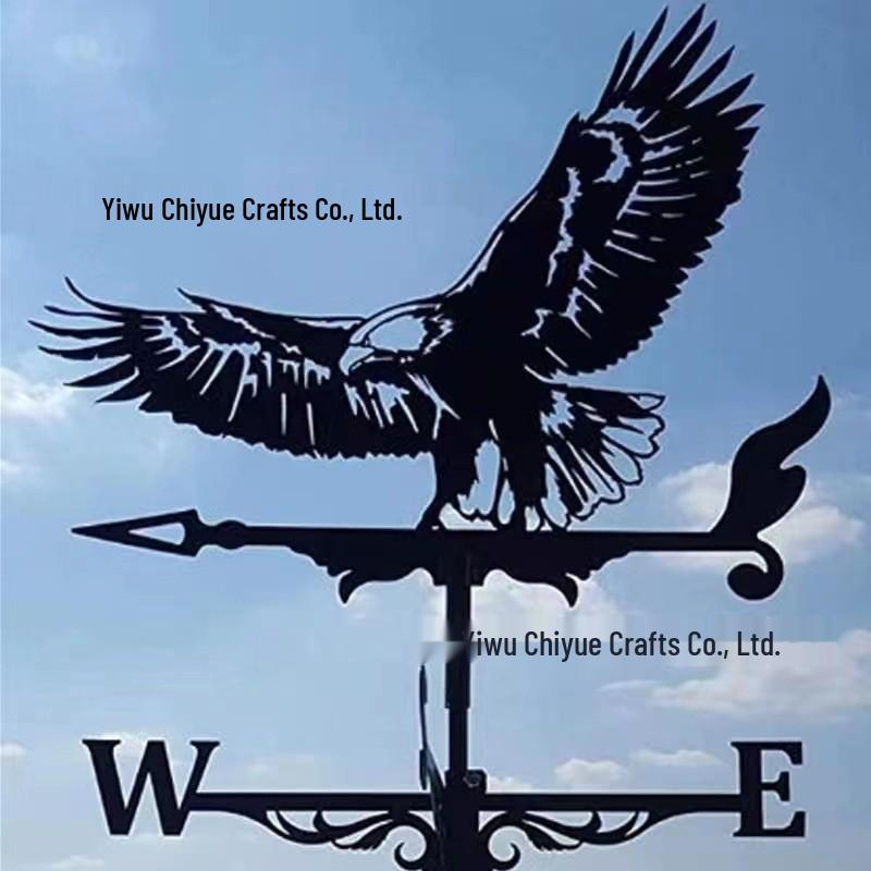 Weather Vane Ornament: Outdoor Wrought Iron Spray-Painted Roof Decoration Metal Craft