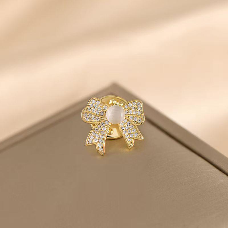 2024 Trendy Women's Invisible Anti-Exposure Brooch Pin for Clothes