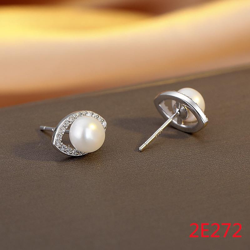 Temperament Light Luxury Design Stud Earrings + Exquisite High-End Earrings Women'S Earrings Customization
