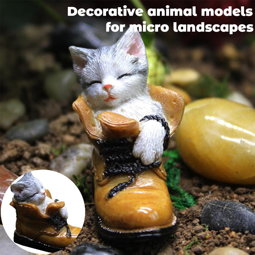 Garden Resin Statue Mini Cat in A Boot Cute Figurine Kitten Ornament Fairy Decor