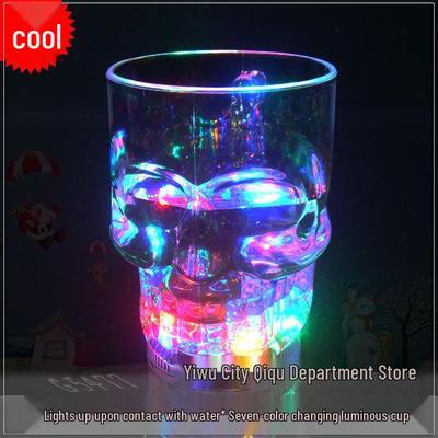 Tazza Teschio a Colori LED: Tazza da Birra Luminosa per Feste, Design Fantasma Lampeggiante, Sensibile all'Acqua