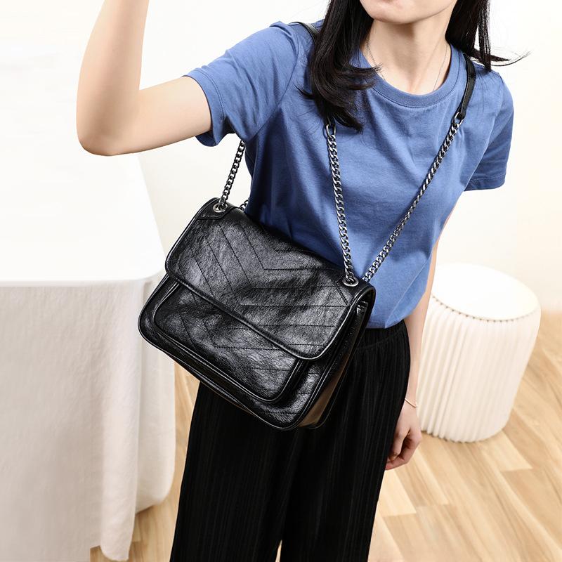Women's Bag Leather Chain Bag Single Shoulder Ins Crossbody Messenger Bag Oil Wax Leather Hobo Bag