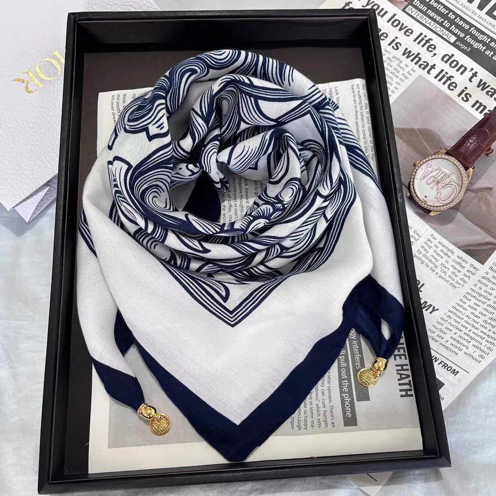 Women's Magnetic Buckle Neck Scarf - Lightweight, Comfortable Cotton, Versatile Style