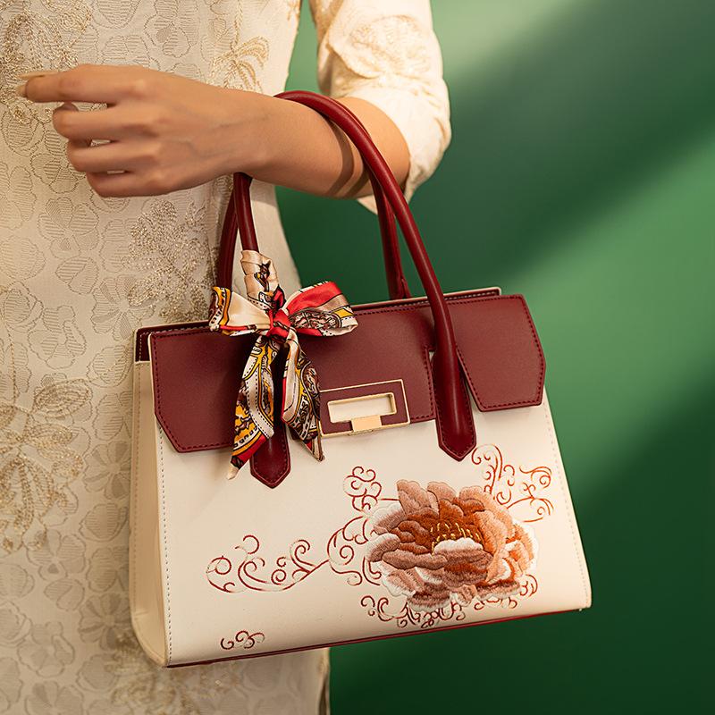 Mother'S Day Gift Premium Embroidery Red Bag Female Bride Large Capacity Medium Mom Wedding Tote
