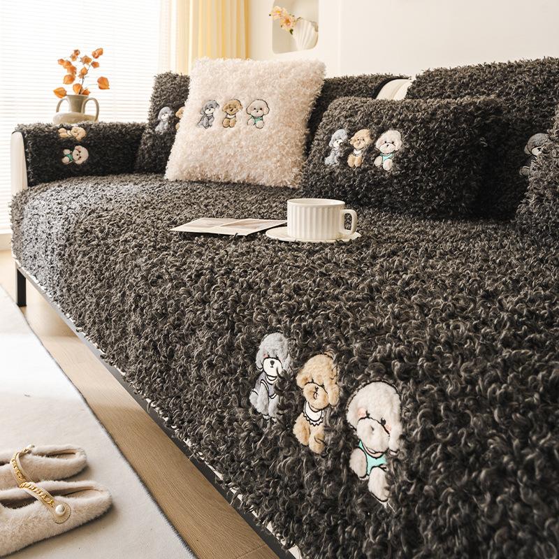 1 Pc Autumn and Winter Cartoon Plush Sofa Mat New Winter Thick Anti Slip Sofa Cover Cute Animal Patterns Pet Friendly Machine Washable