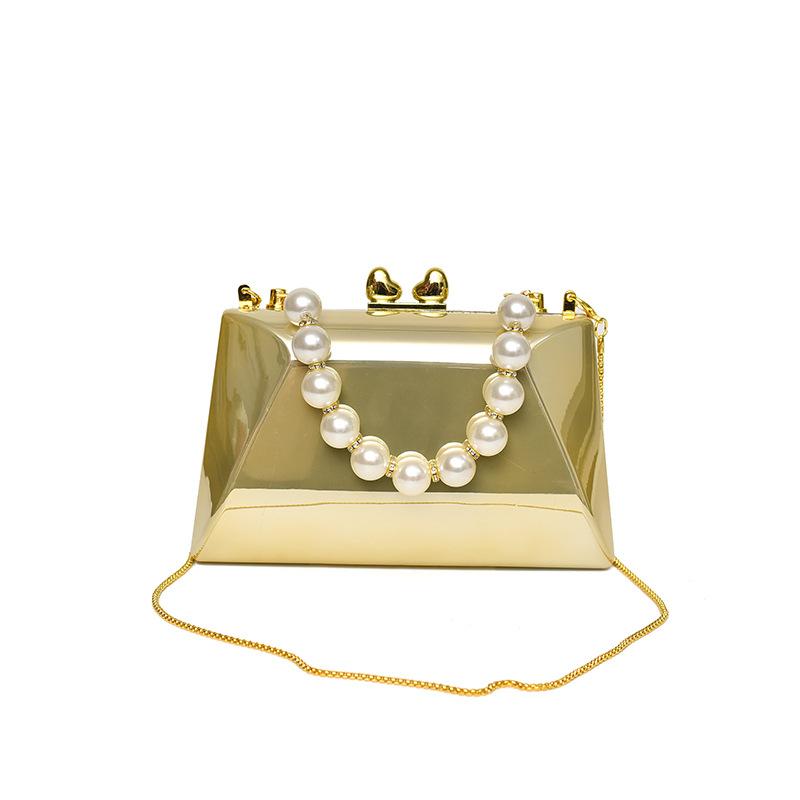 

Xiaoxiangfeng pearl handbag women s 2026 new glossy dinner bag shoulder chain acrylic box bag