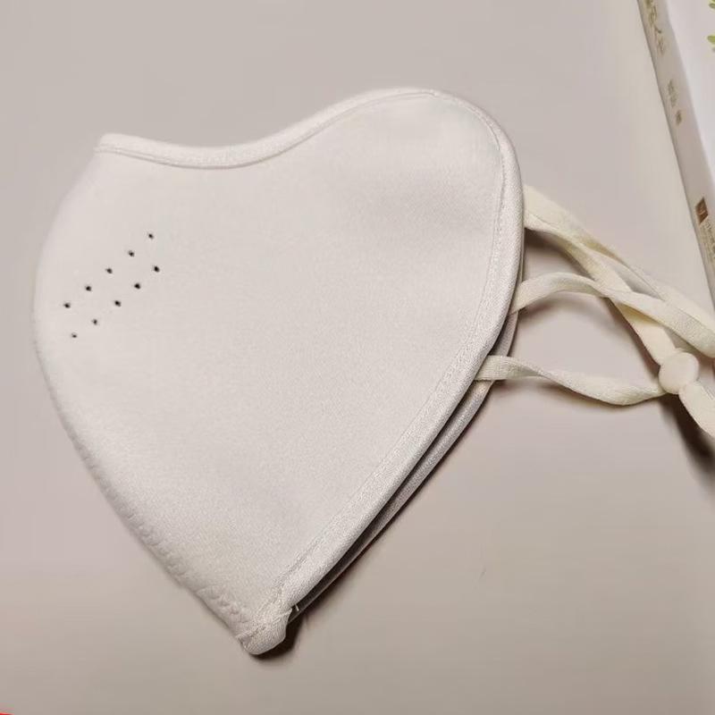 Three-Dimensional Warm Mask: Australian Wool, Winter Protection, Breathable Design, Makes Face Look Smaller.