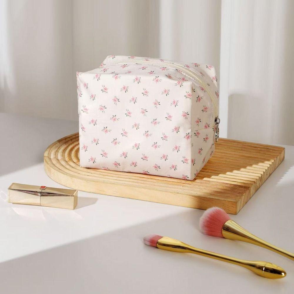 Fresh Style Floral Cosmetic Bag Large Capacity Elegant Multifunction Pouch Charming Portable Skincare Storage Organizer Causal