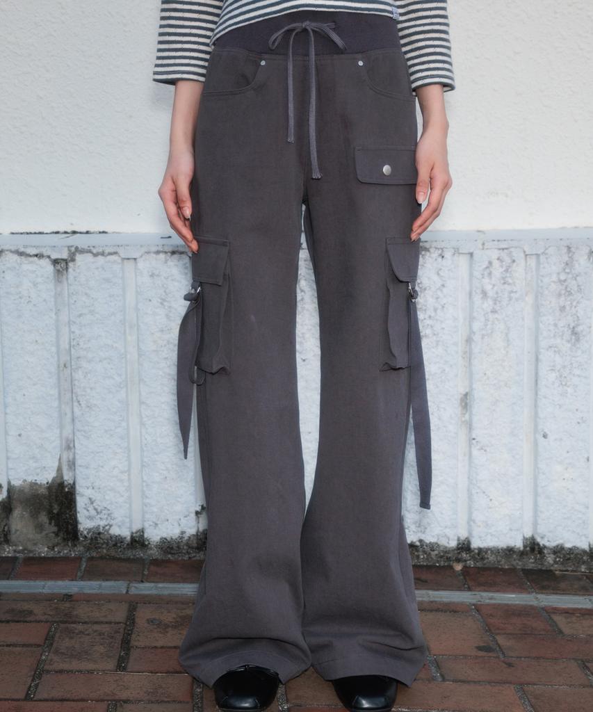 ROSEFRANTZ Cargo Slim Bootcut Pants [Charcoal]