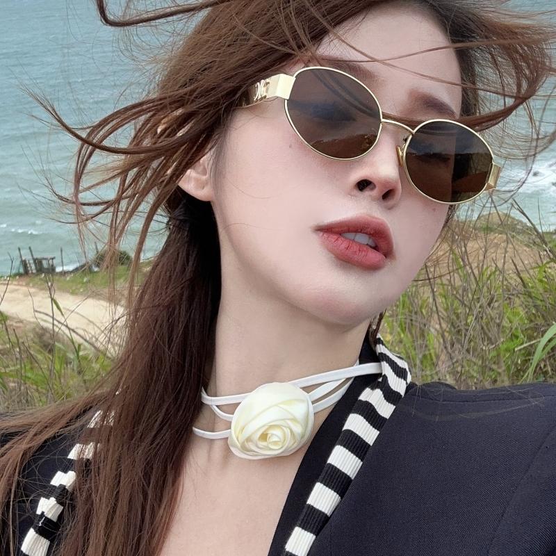 Round Frame Sunglasses for Women Fashion Decor Street Photo Eyewear