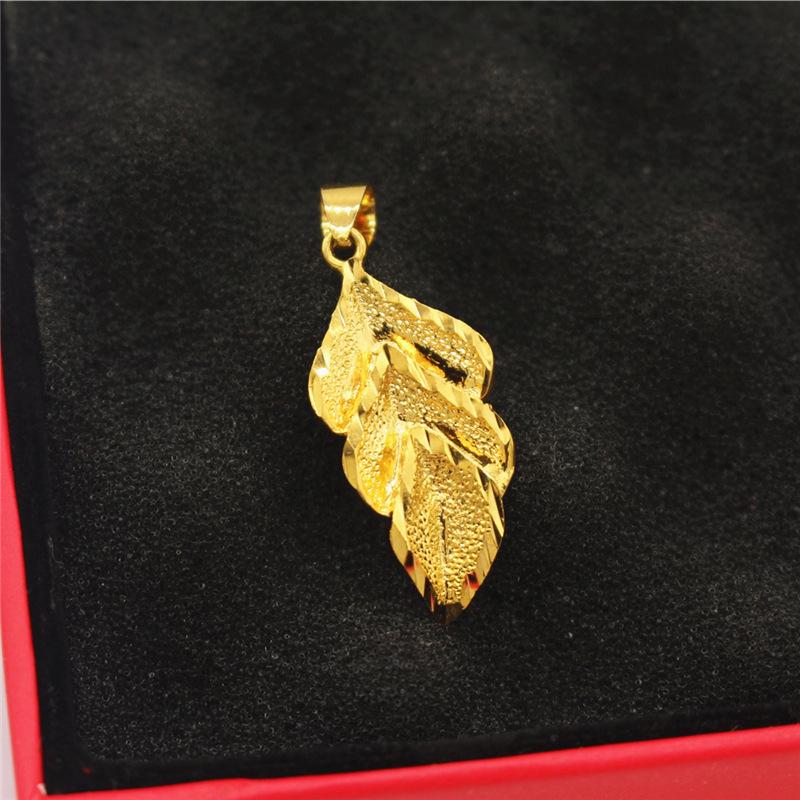 Halskette mit Wassertropfen- und Herzblumenanhänger aus vergoldetem Messing für Damen