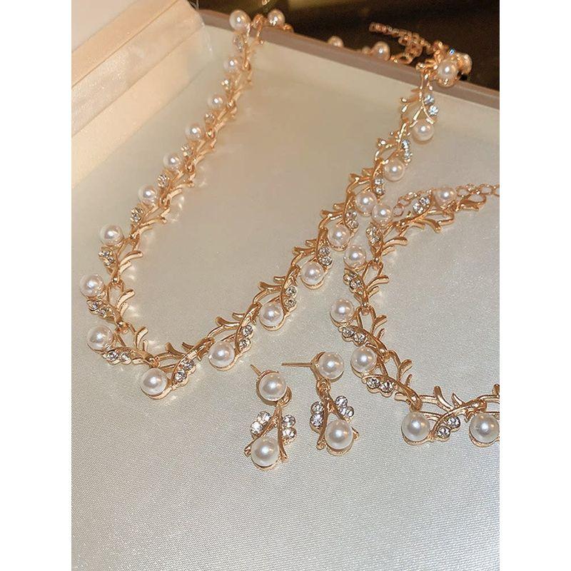 Fashion New Diamond Retro Elegant Pearl Necklace