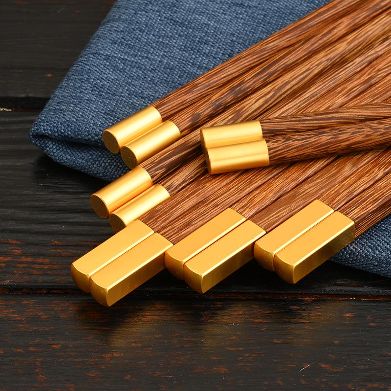 Gravírovaná dřevěná sada jídelních hůlek - 5 nebo 10 párů s krabičkou, Ideální pro domácí použití nebo jako firemní suvenýr pro cizince