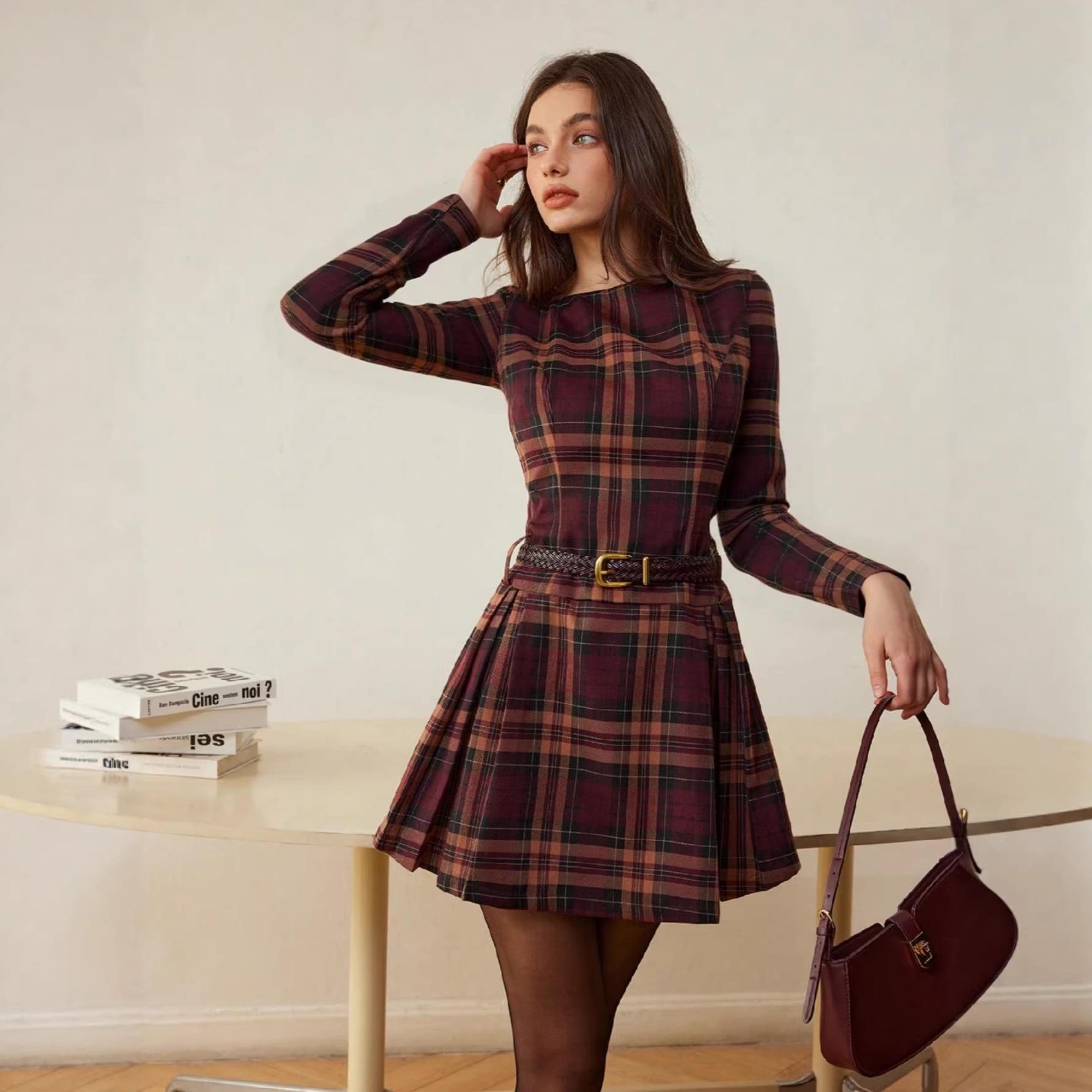 

2026 Spring/Autumn Women s Elegant Plaid Long Sleeve Round Neck Dress for Dates M