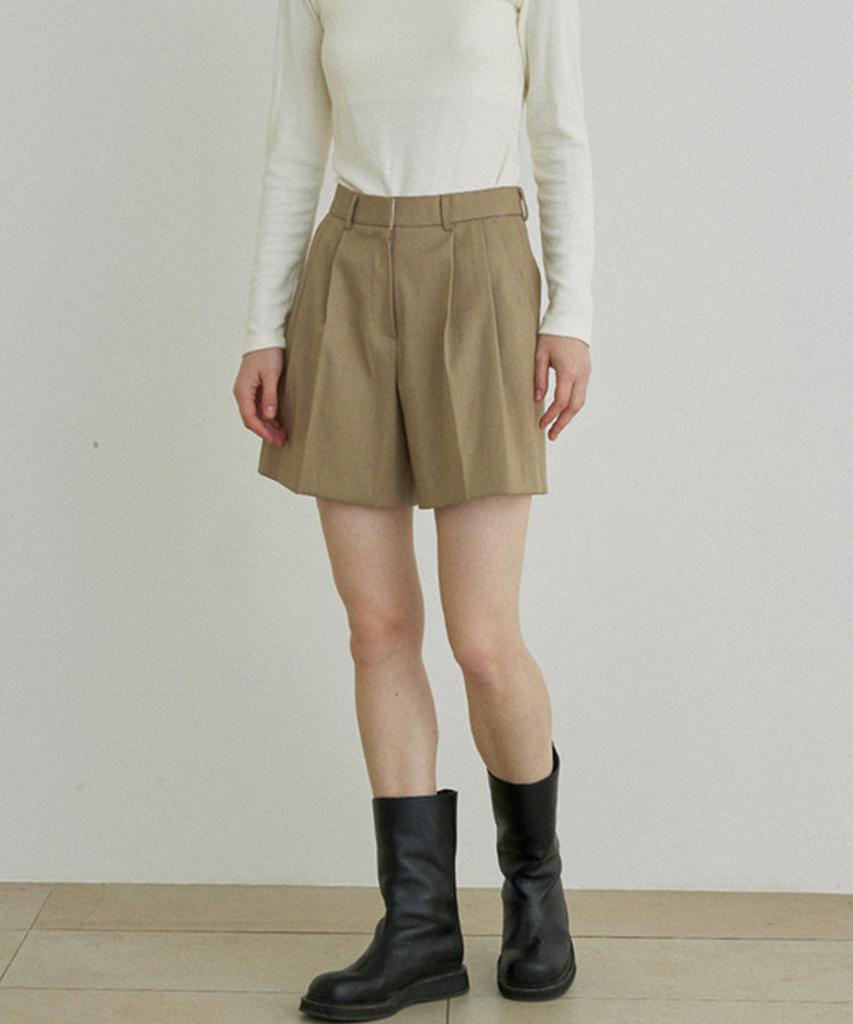 Aejeuipeu Louis Half Pants (Beige)