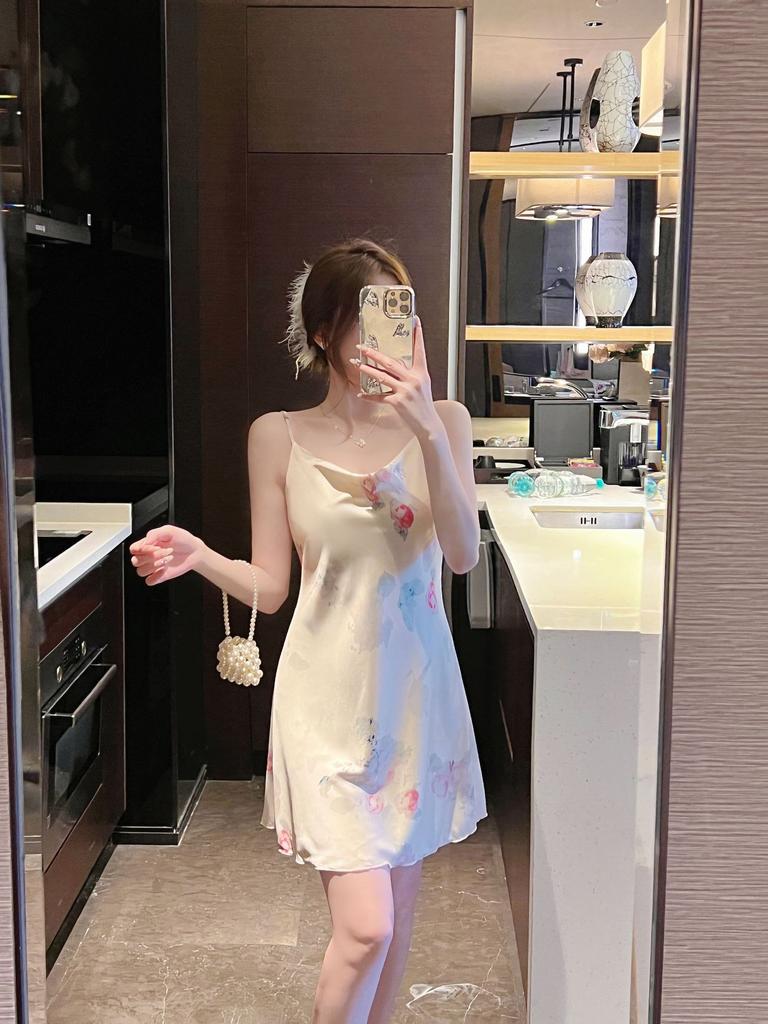 New sexy nightgown women's summer suspender ice silk pajamas printed swinging collar pajamas pure desire pajamas
