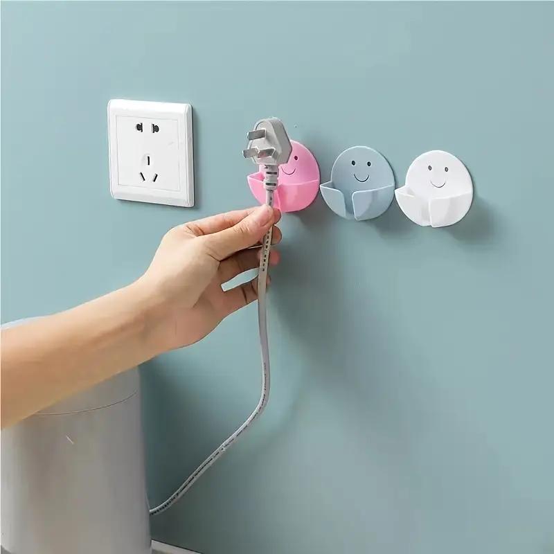 Heart Power Cord Plug Bracket Wall Mounted Cartoon Adhesive Hook Socket Storage Rack Holder Home organizer
