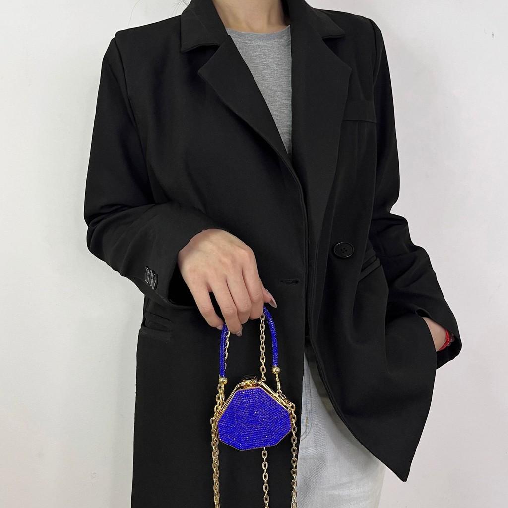 Acrylic Mini Heart Shaped Shoulder Bag With Chain And Diamond Embellishments For Casual Travel