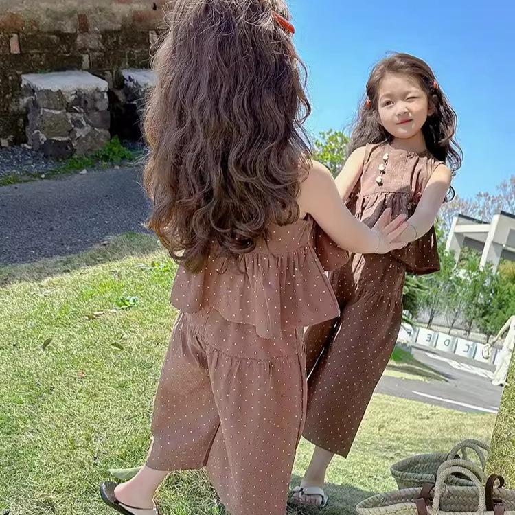 

Летний комплект с цветочным принтом для девочек, свободный топ без рукавов + девять брюк, милый повседневный костюм из двух частей 90 кофейный