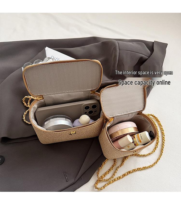 Retro taška přes rameno ve stylu slámy s řetízkem