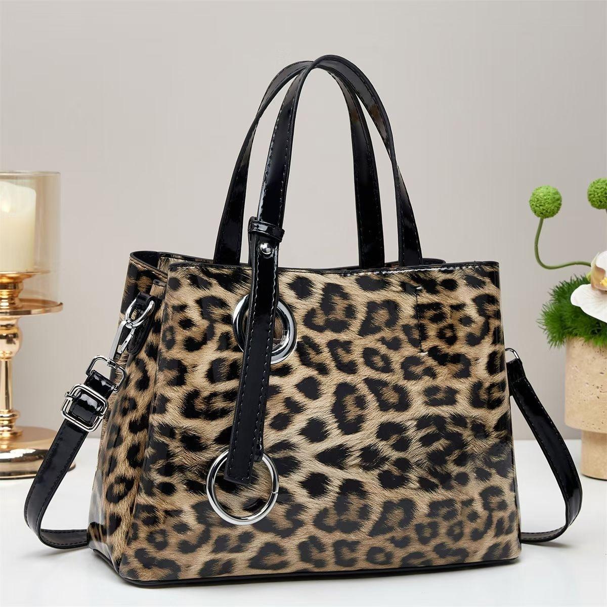 2026 New Leopard Print Handbag Fashionable Single Shoulder Diagonal Cross Bag