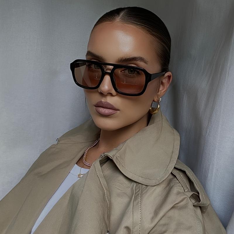 Fashionable Women'S Glasses with Decorative Large Plastic Full-Frame Design.