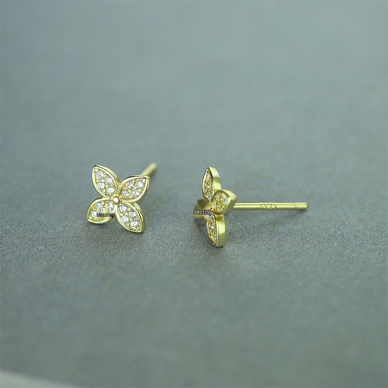S925 Sterling Silver Gold-Plated Hydrangea Diamond Flower Stud Earrings - Japanese & Korean Design for Women