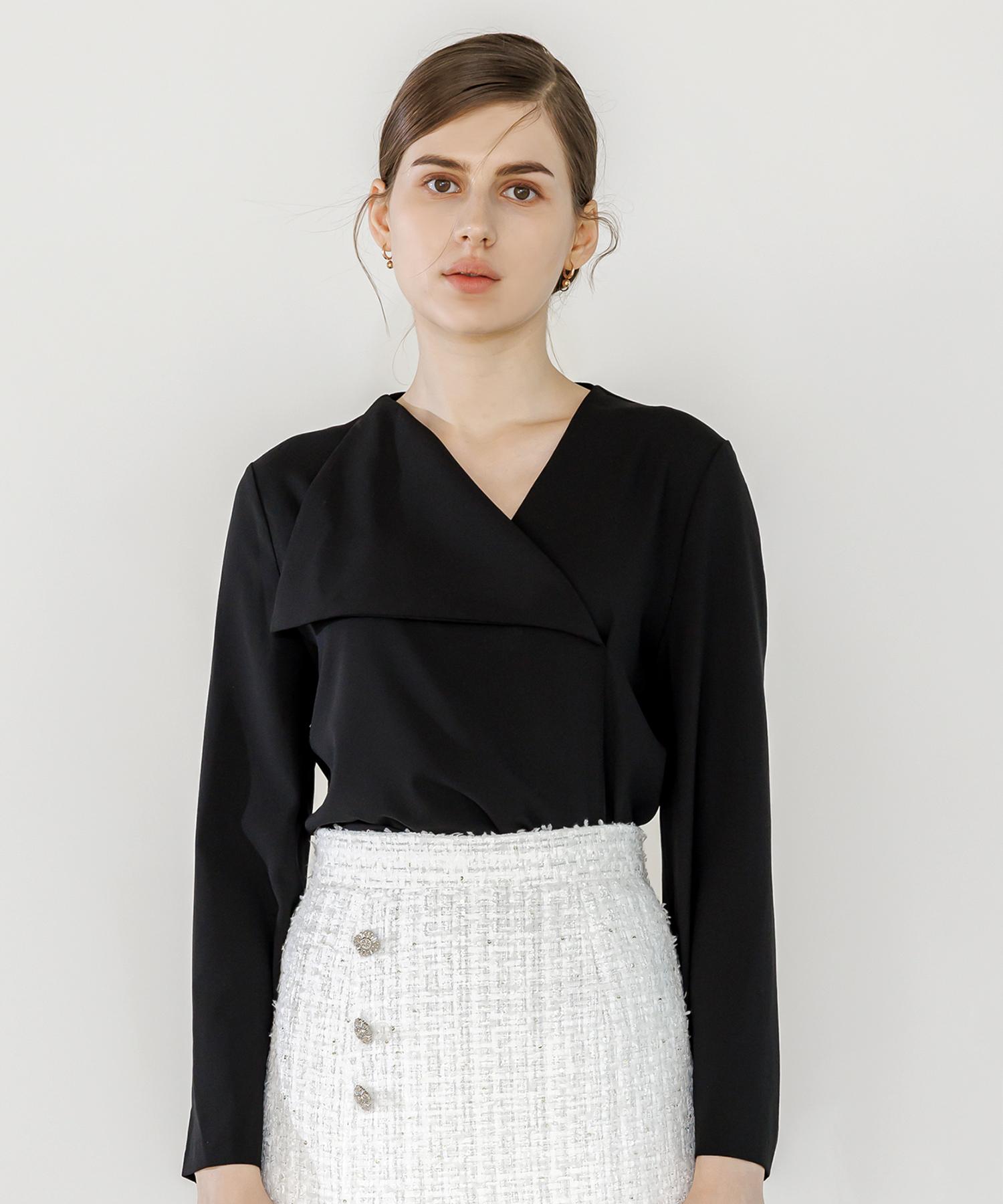 Ish V-Neck Classic Semi-Sleeve Blouse (Black) Black/M