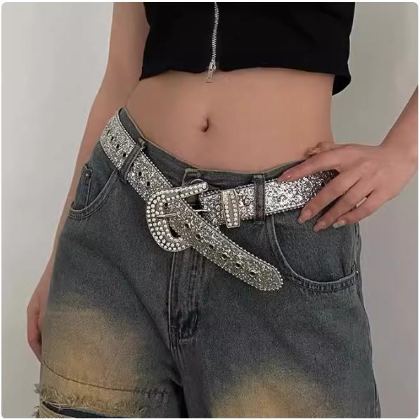 Cintura da Donna Lucida con Strass e Occhielli Completi Sexy per Corpo Vita Larga in Ecopelle Cinghia Decorativa per Pantaloni Jeans Ragazza