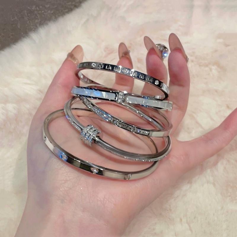 New Fashion Titanium Steel Sparking Zircon Banglle Bracelet for Women Non-fade Light Luxury Niche Bracelet Wrist Jewelry Gift