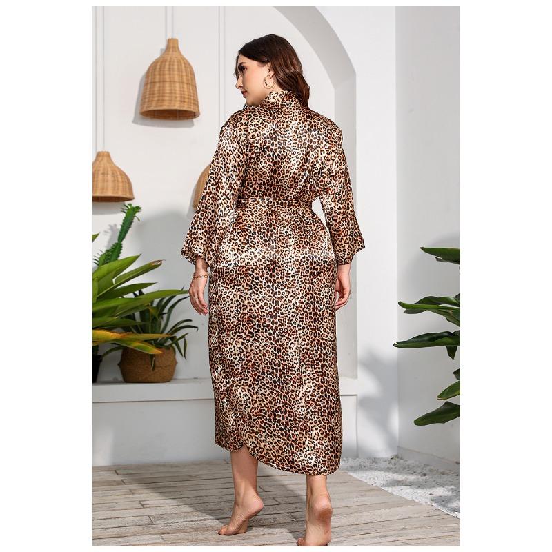 Imitation Silk Nightgown, Plus Size Long Sleeved Home Clothes for Women with Leopard Print, Weighing 250 Pounds, Can Be Worn