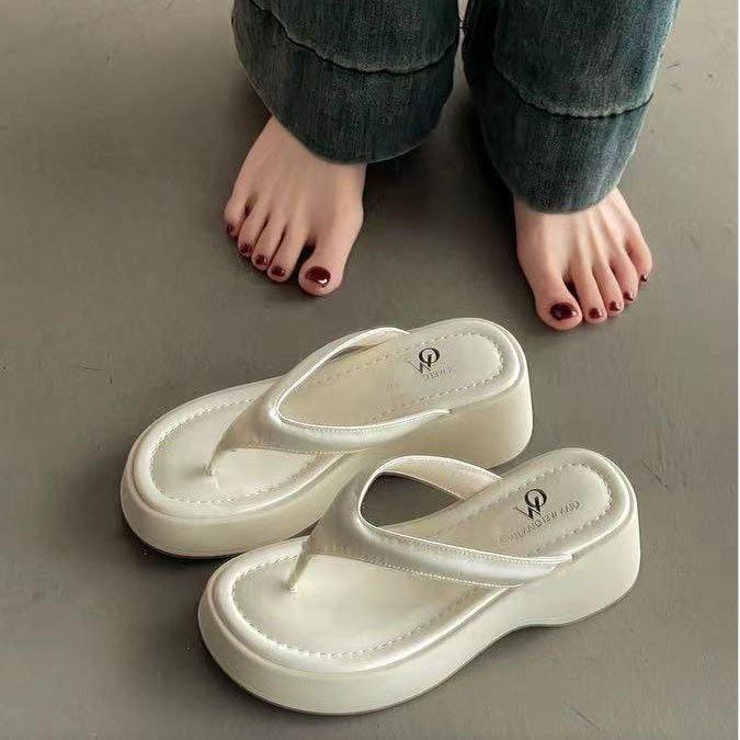 Wedge Heel Flip-flops Women's Summer Wear Heightened Thick Bottom 2025 New High-end Versatile Non-slip Sandals