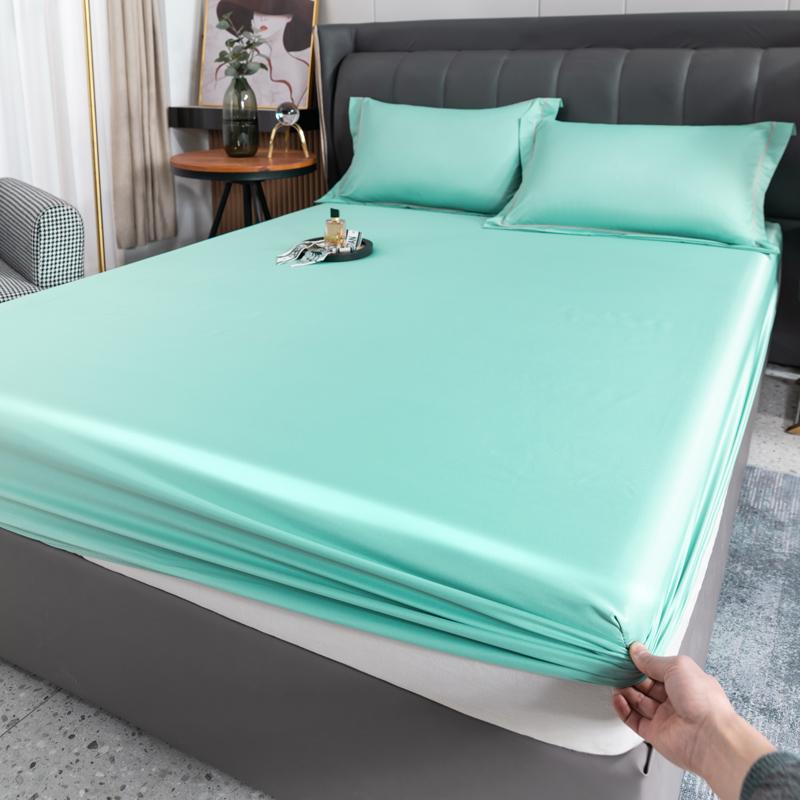 Simple Grey Fitted Sheet Set Solid Color Ice Silk Bedspread with Pillowcases Luxury Smooth Soft Fitted Sheet with Elastic Band