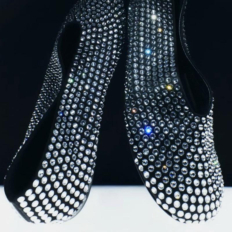 Début de l'automne tête ronde soie pleine eau diamant bouche peu profonde chaussures plates femmes célibataires Ballet danse bateau chaussures semelle souple moines