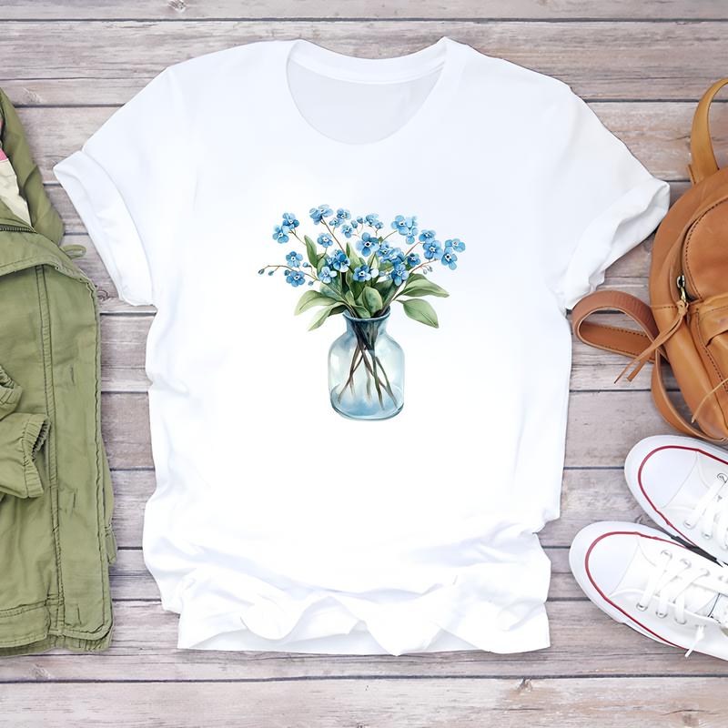 Cute printed women's T-shirt, short-sleeve summer style, perfect for daily trendy fashion wear.