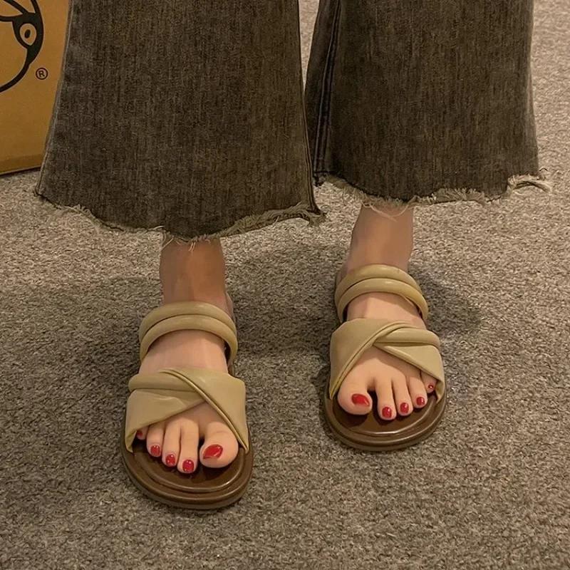 

2024 Женские сандалии Красивые Плоские Мягкая Подошва Темперамент Подходят Одно Слово Дом Свидание Обязательно 35-40 40 хаки