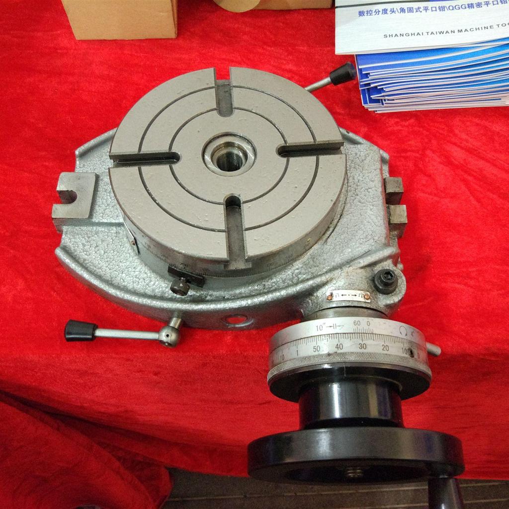 TS200 Horizontal Rotary Table with 200mm Three-Jaw Chuck and Universal Dividing Head