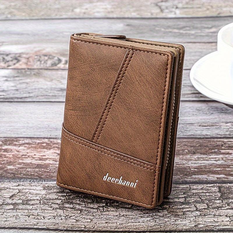 Vintage Wallet Sleek Men's Bifold Wallet Vintage-Inspired with Chain Detail