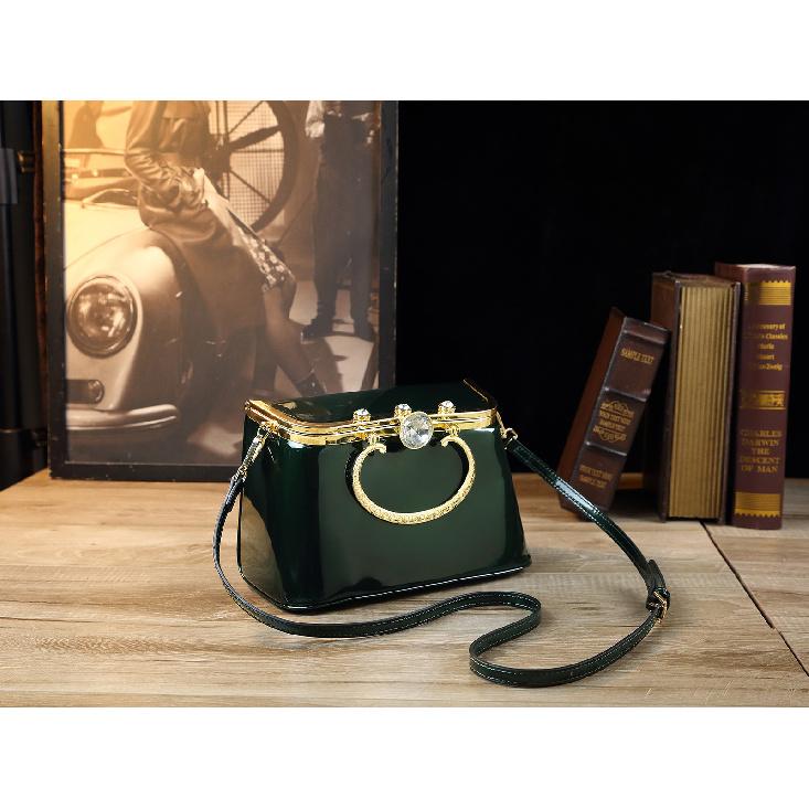 

Красная свадебная сумка-коробка из лакированной кожи, глянцевая, персонализированная, маленькая сумочка, можно носить на одном плече или через плечо, горячая модель для экспорта с пайетками темно-зеленого