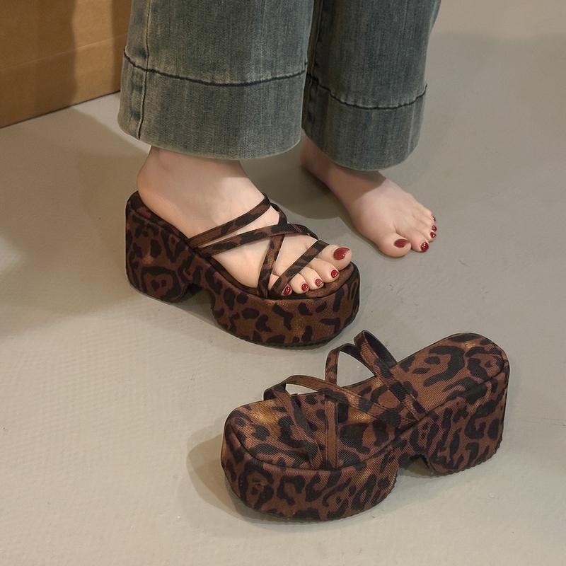 Fashion Summer Platform Heel Women Slippers Fashion Open Toe Narrow Band Slide Ladies Elegant Street Style Shoes