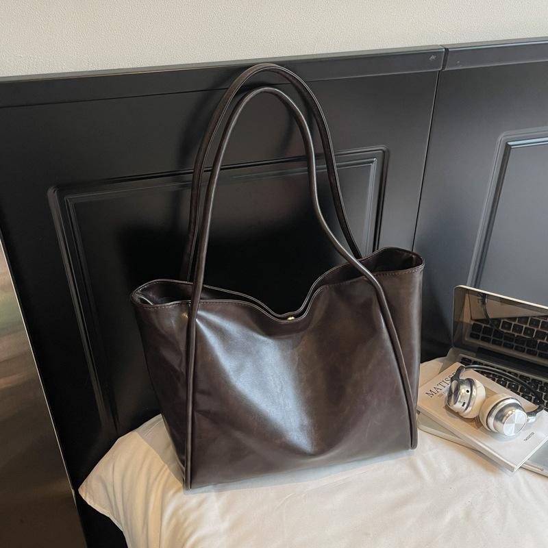 

Сумка большой вместимости женская осенне-зимняя универсальная новая сумка на плечо из мягкой кожи высококачественная текстура сумка-тоут для поездок на работу