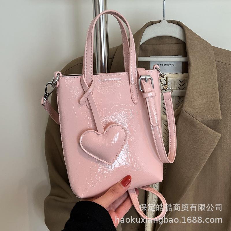 High-end Small Bag Women's 2025 New Fashion Versatile Messenger Bag Summer Popular Handbag Bucket Bag